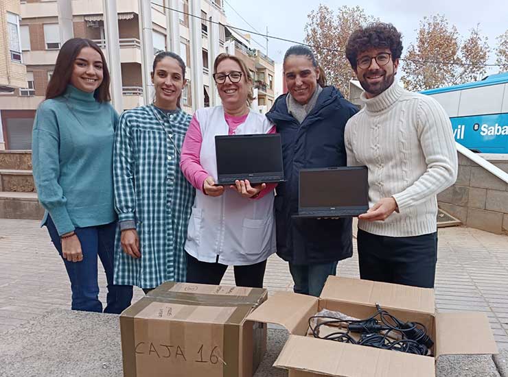 NTT DATA donated 300 laptops to people affected by floods in Valencia, Spain